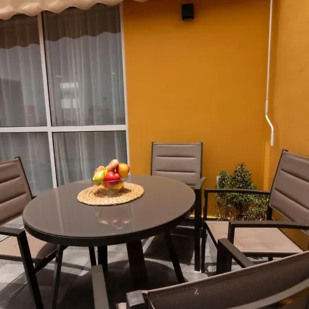 Atico Cecilia Con Terraza Y Vistas Al Mar En Los Cristianos * Los Cristianos (Tenerife)